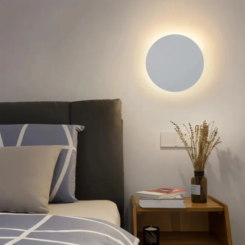 Elegant LED Væglampe med Rundt, Moderne Design