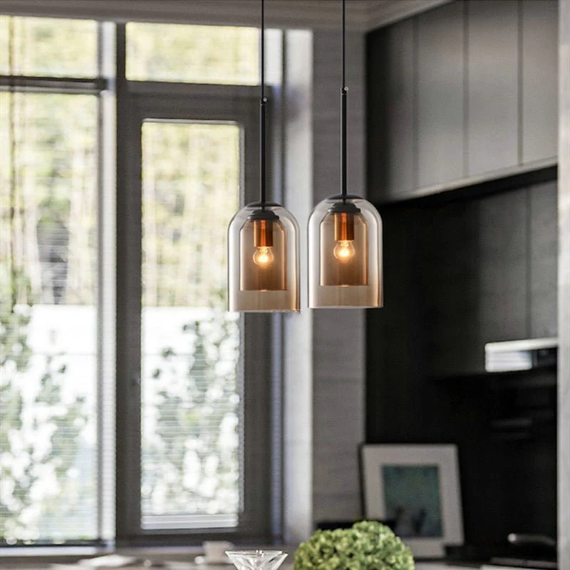 Moderne Pendellampe med dobbelt glas til stue og spisestue