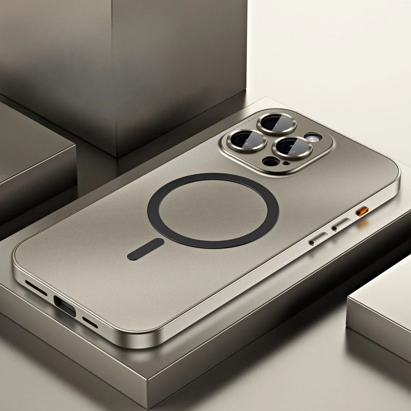 Slank beskyttelse til iPhone med magnetisk metalcover