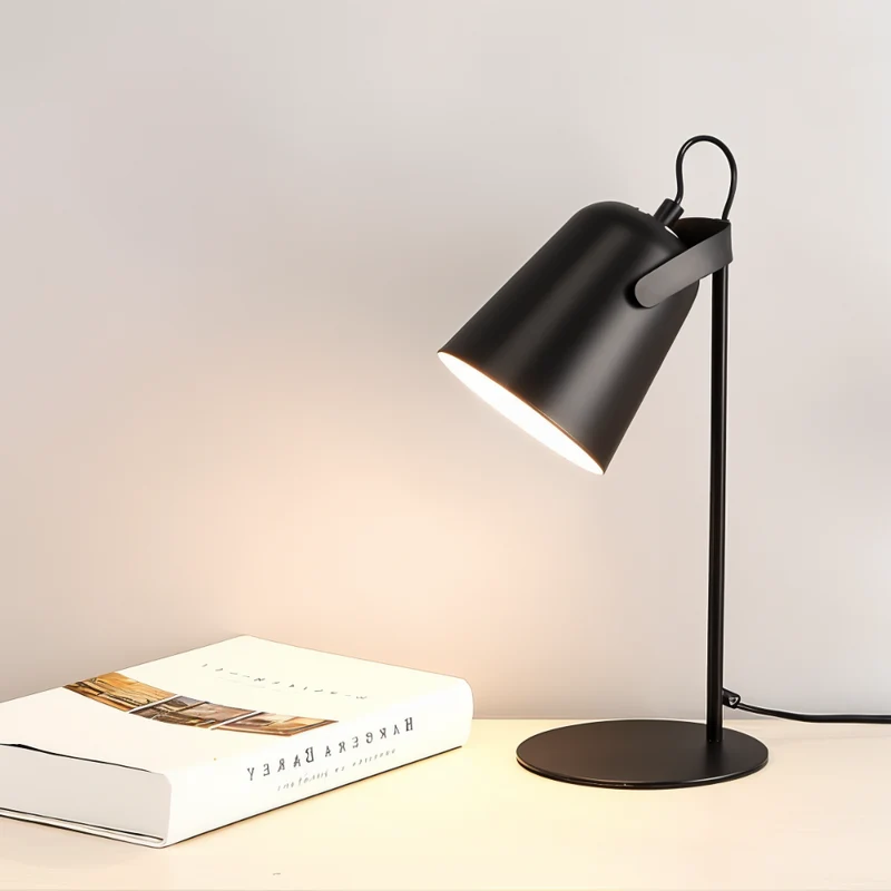 Rotating Table Lamp with Modern Design - Eye-Friendly Lighting Solution
