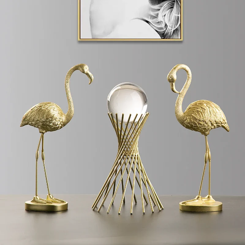 Moderne dekoration af flamingo figur i harpiks