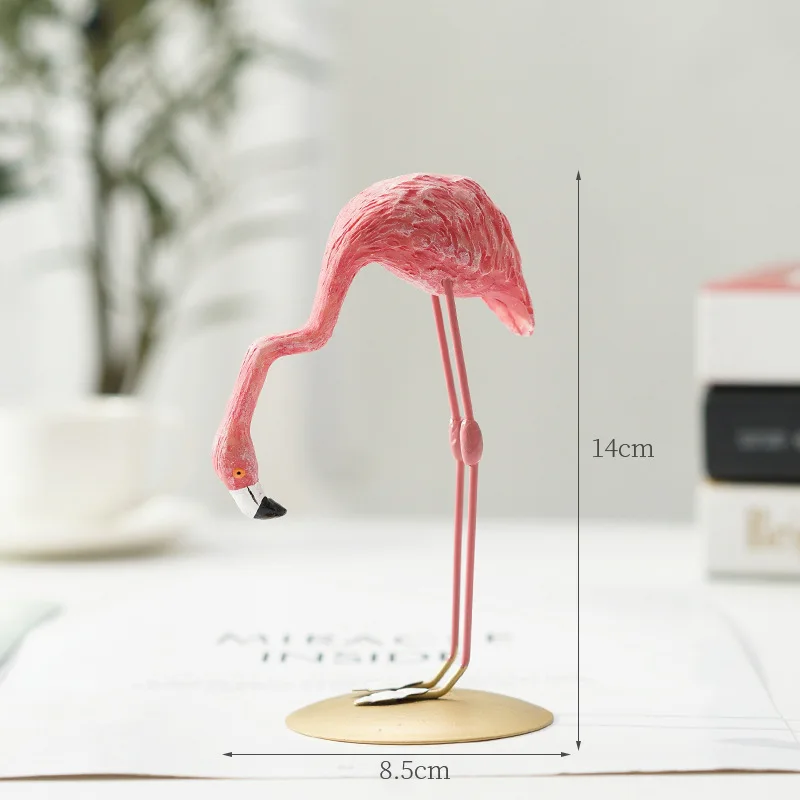 Moderne dekoration af flamingo figur i harpiks