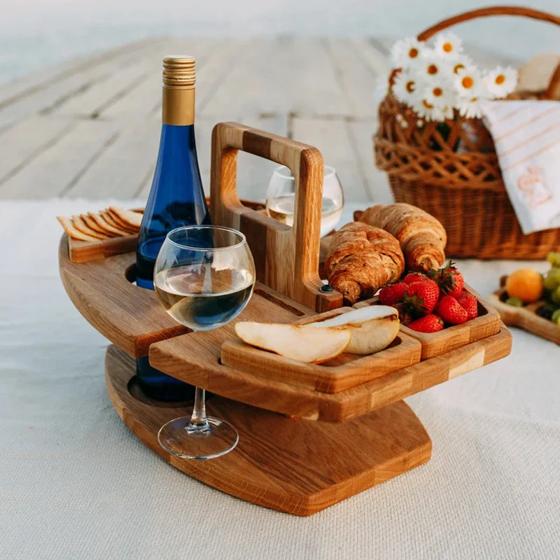 Elegant træ picnicbord til vin – funktionelt og stilfuldt