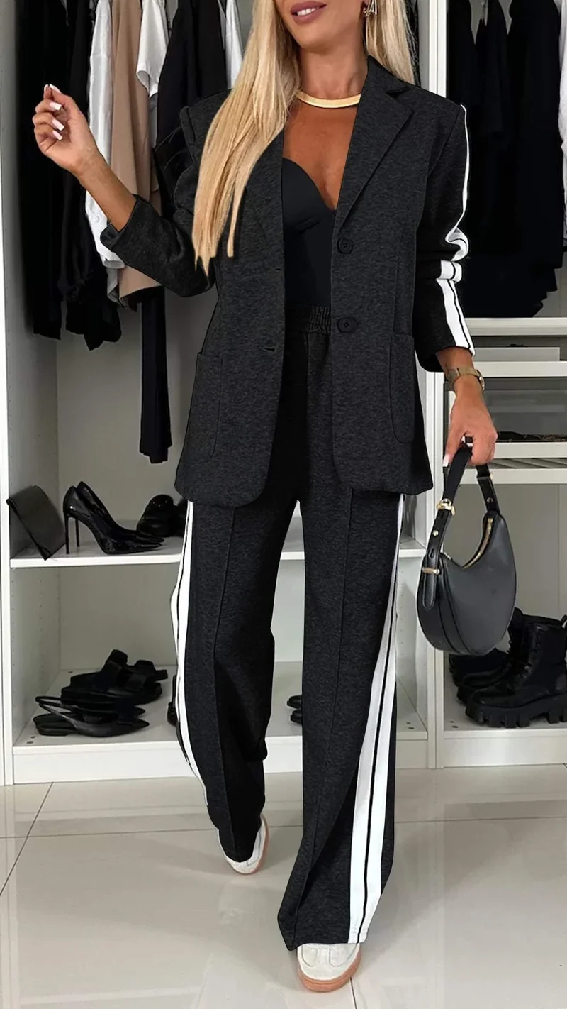 Chic Look med 2-delt Sæt – Blazer og Relaxede Bukser