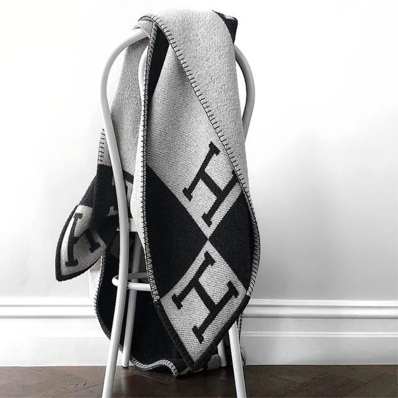 Luksuriøs Uld- og Cashmere Tæppe - ComfortWrap