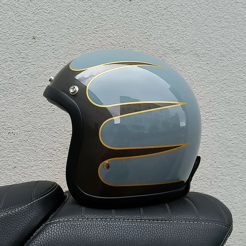Elegant Lavprofil Hjelm til Motorcykel med Sikkerhedsgodkendelser
