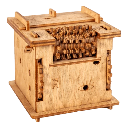 Interaktiv Flugtårn i Træ – EscapeBox