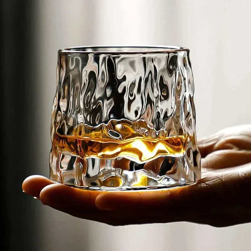 Elegant Whiskyglas med Drejefunktion i Japan-Stil