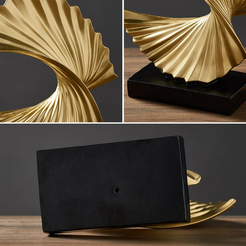 Elegant Halvmåne Skulptur – LunaLuxe