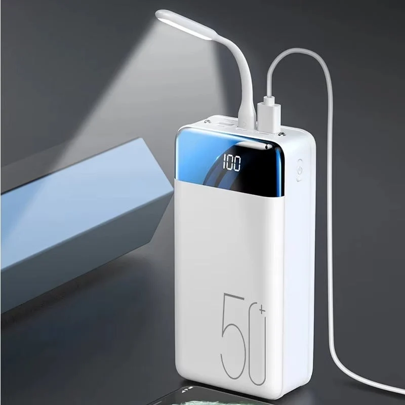 Kraftfuld 50.000mAh Power Bank - Hurtig opladning til alle enheder