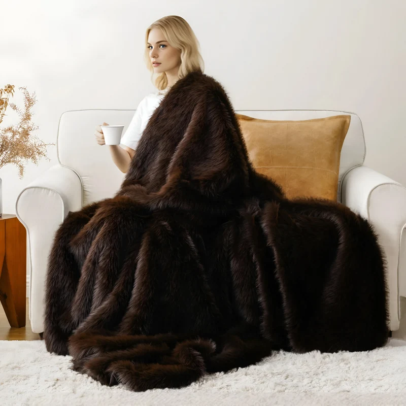 Luksus Fleece Tæppe i Syntetisk Pels – Blødt Tæppe til Seng og Sofa
