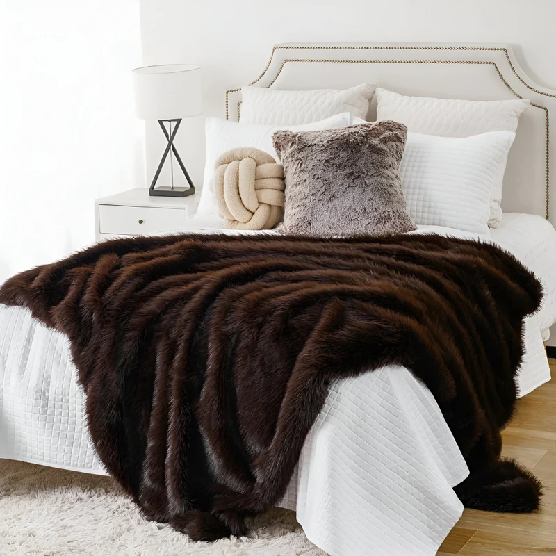 Luksus Fleece Tæppe i Syntetisk Pels – Blødt Tæppe til Seng og Sofa
