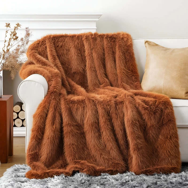 Luksus Fleece Tæppe i Syntetisk Pels – Blødt Tæppe til Seng og Sofa
