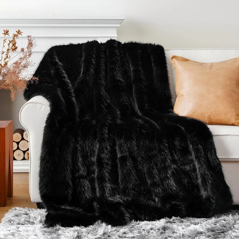 Luksus Fleece Tæppe i Syntetisk Pels – Blødt Tæppe til Seng og Sofa