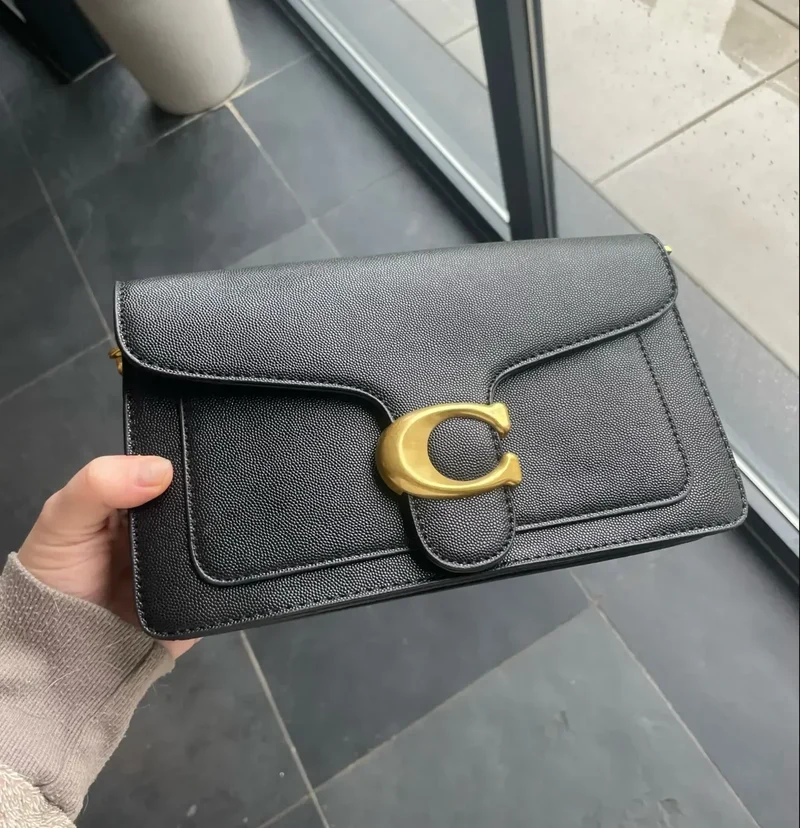 Elegant brun skuldertaske til kvinder
