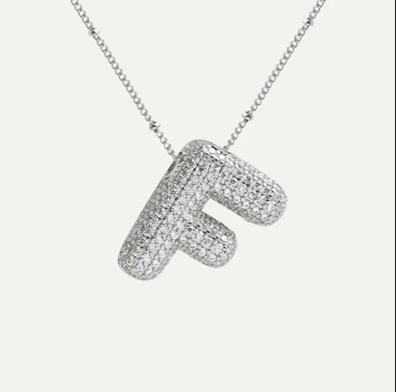 Diamant halskæde med bogstav