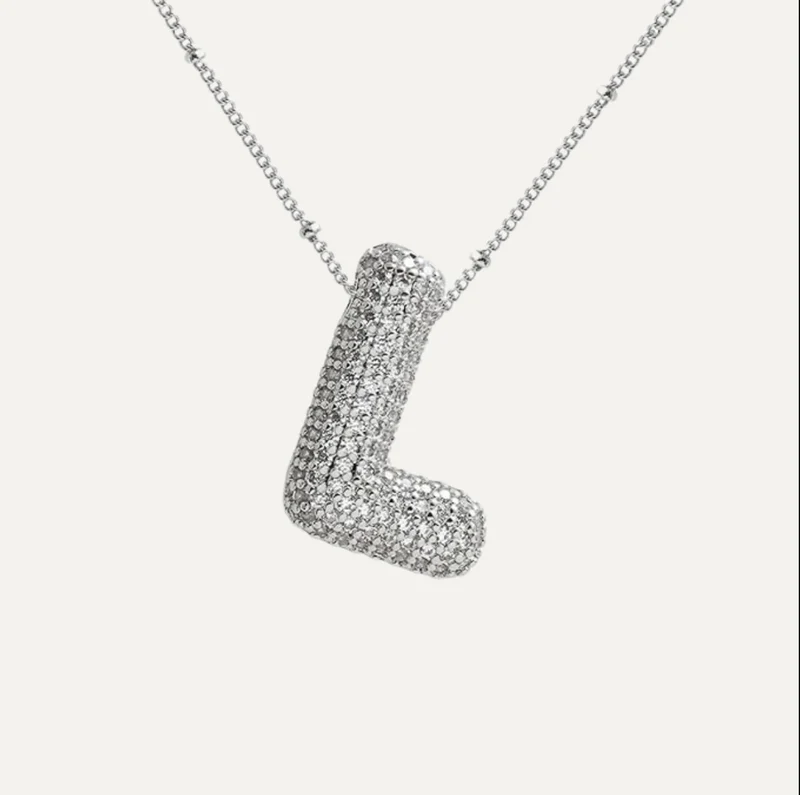 Diamant halskæde med bogstav