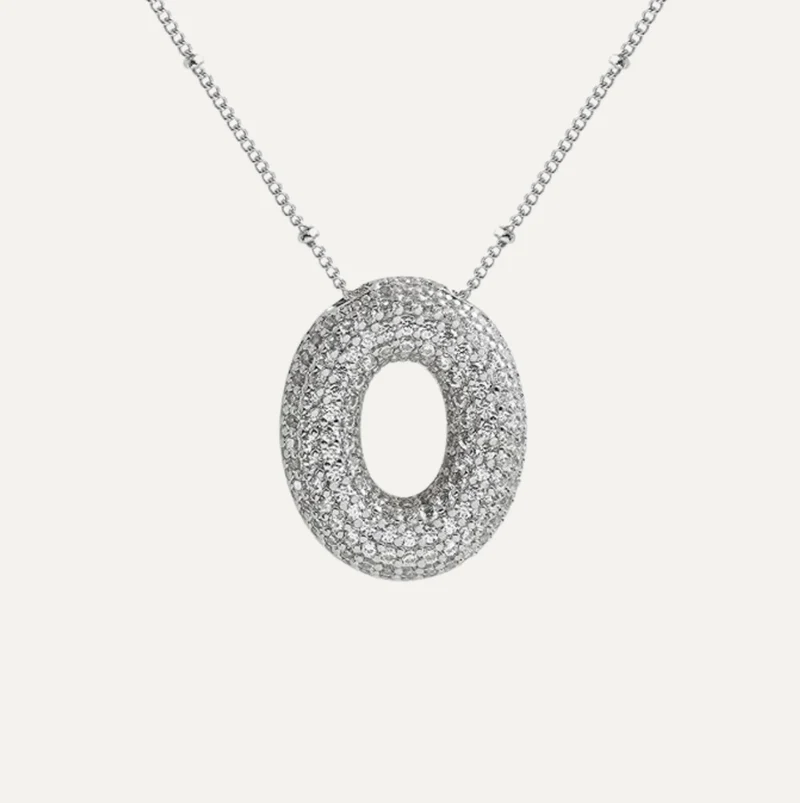 Diamant halskæde med bogstav
