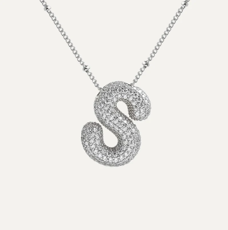 Diamant halskæde med bogstav