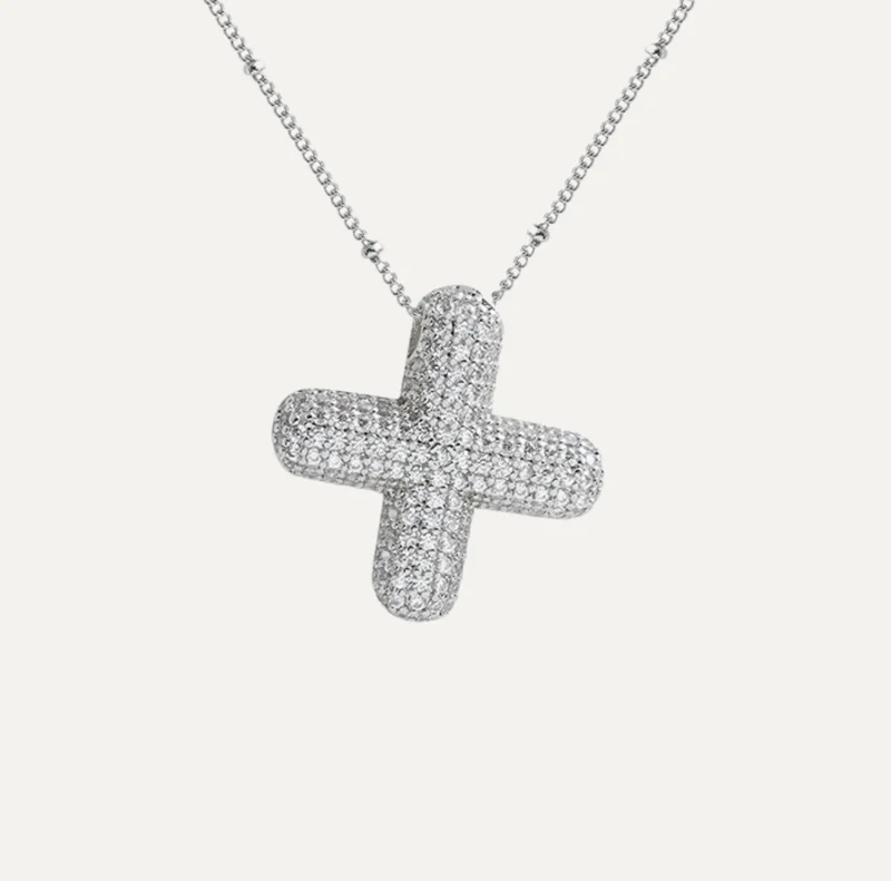 Diamant halskæde med bogstav