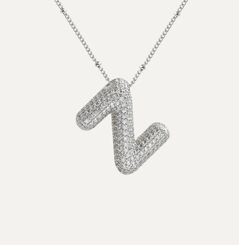 Diamant halskæde med bogstav
