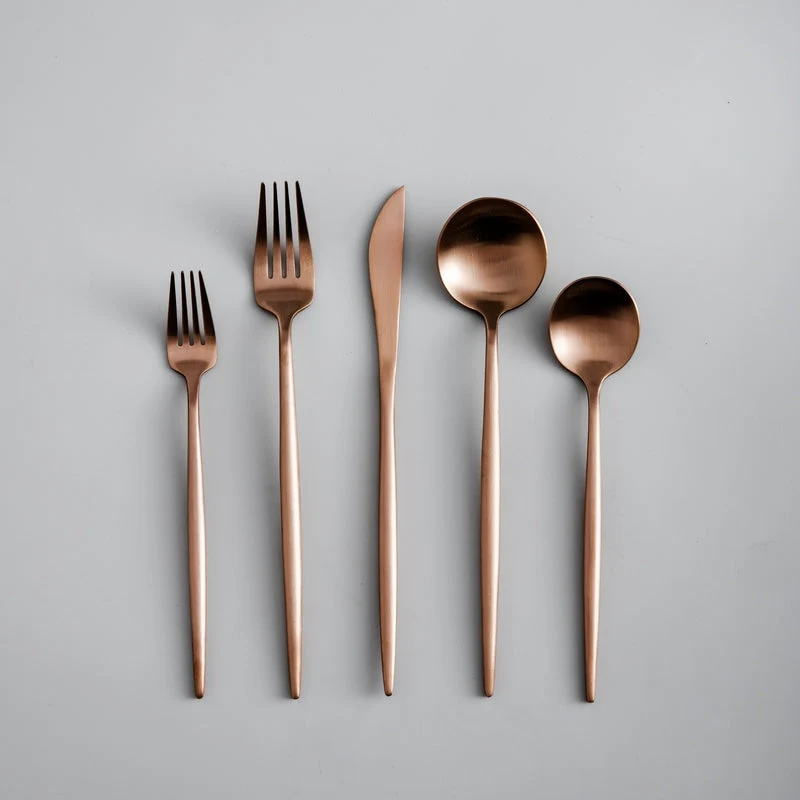Elegant Sæt af Rustfrit Stål Bestik – Guld Design | 24 eller 48 dele
