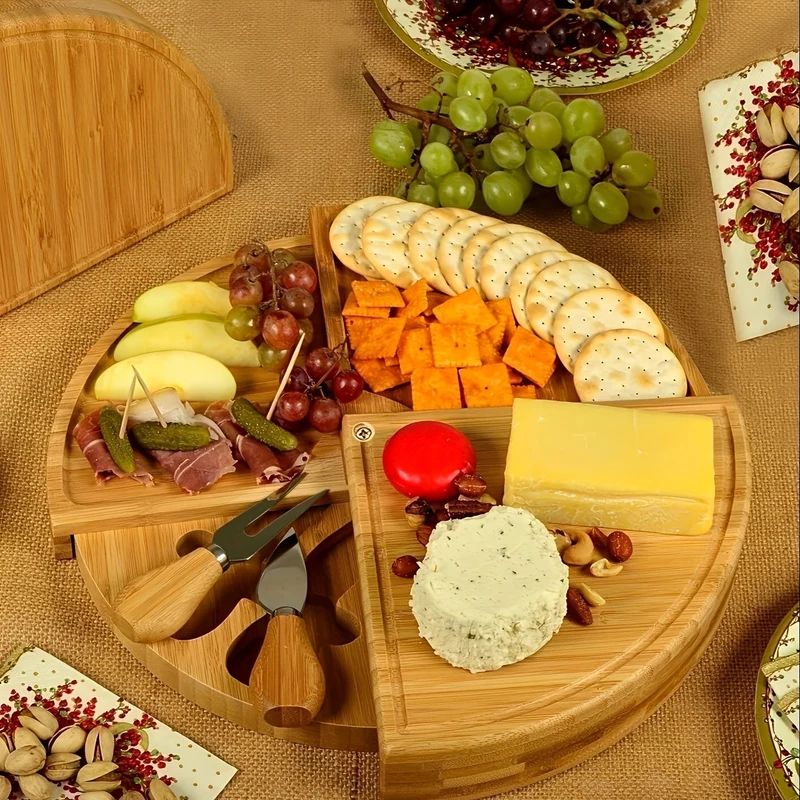 Elegant sæt af bambus skærebrætter til ost og snacks
