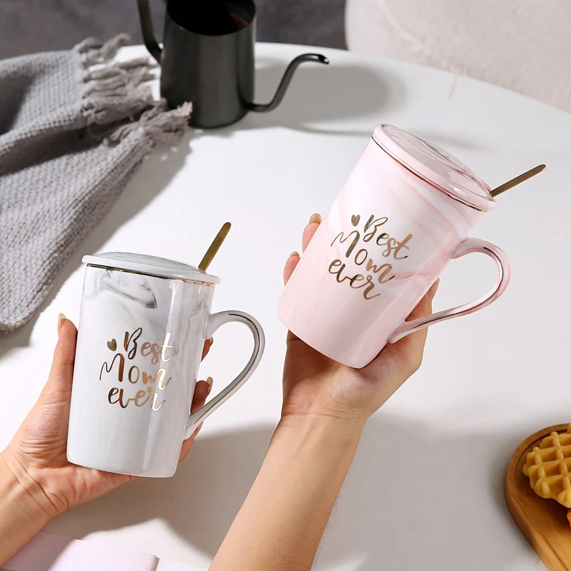 Marmor Tasse Sæt med Guldtryk – Den Perfekte Gave til Mor