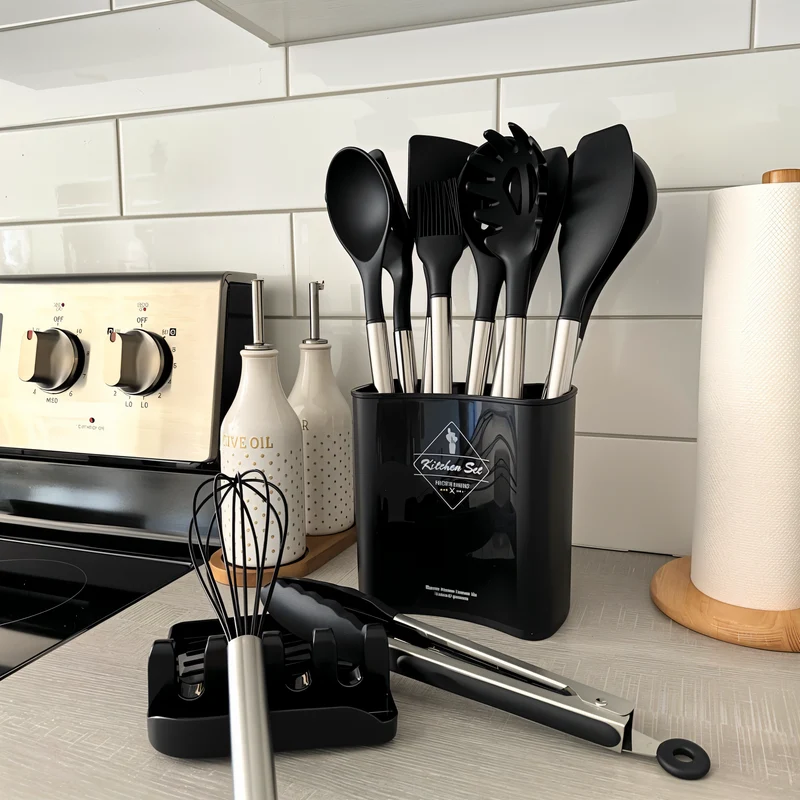 12-delt sæt af silikone køkkenredskaber – EasyCook