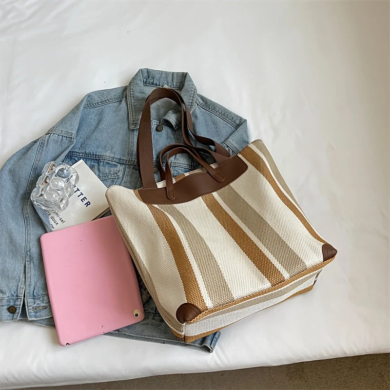 Casual skuldertaske med MetroStripe – Praktisk og stilfuld