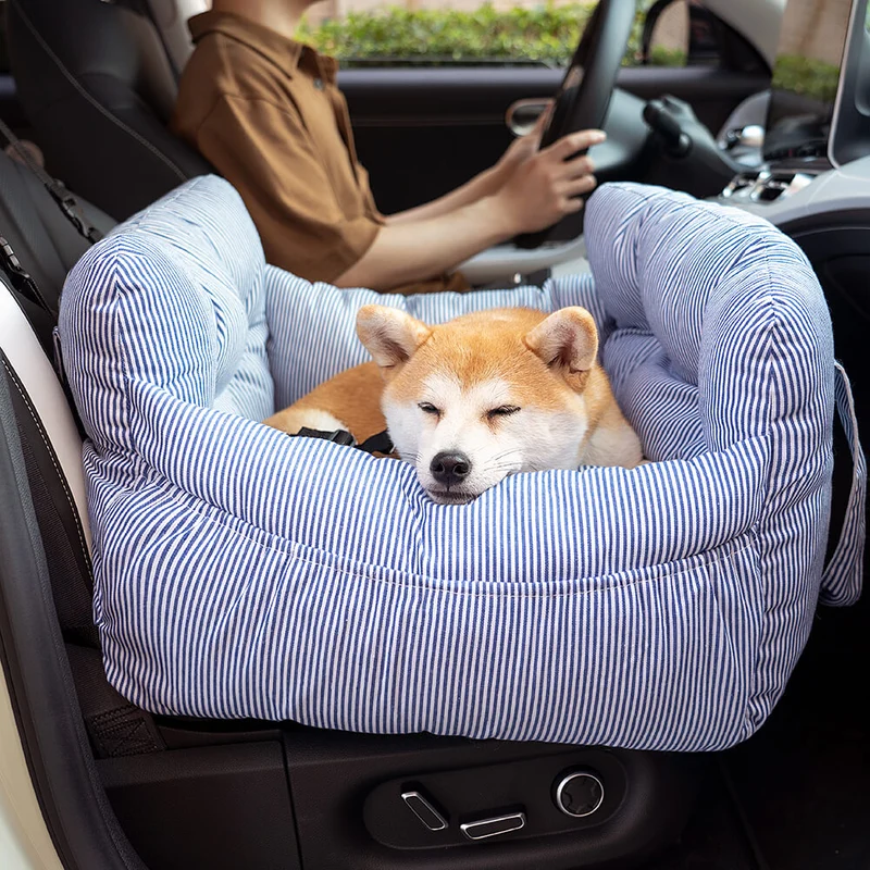 Behagelig hundeseng til bilen - Rejsevenlig
