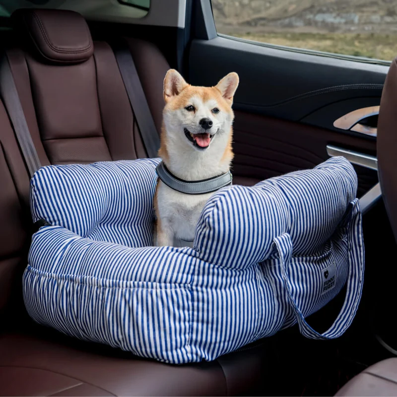 Behagelig hundeseng til bilen - Rejsevenlig