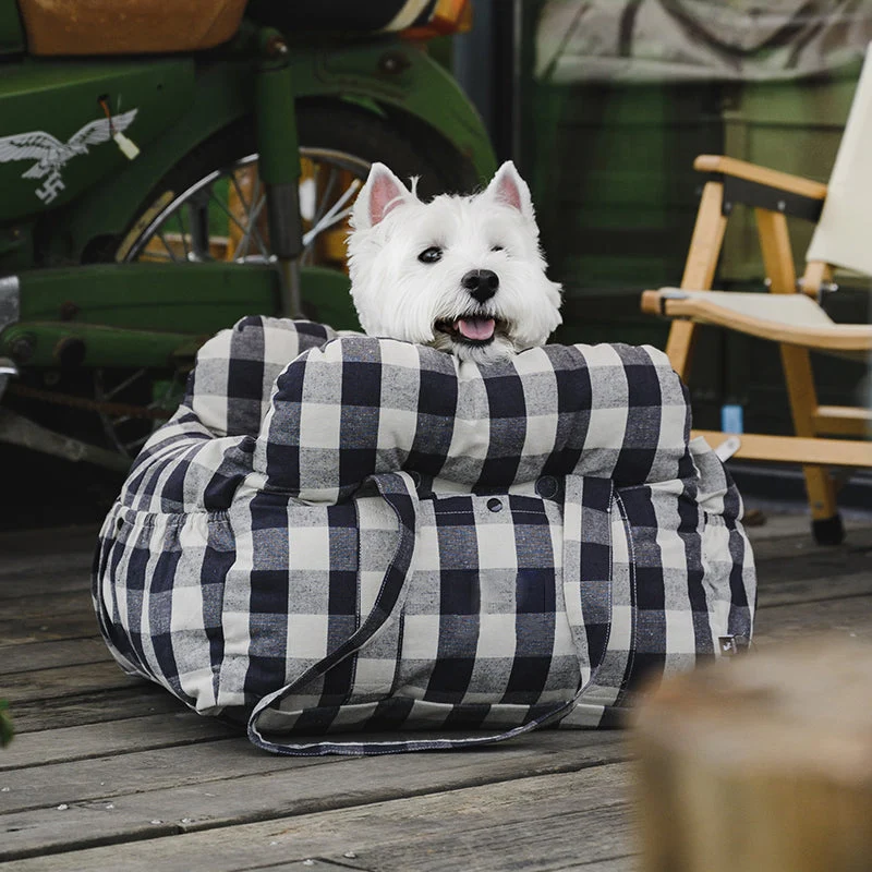 Behagelig hundeseng til bilen - Rejsevenlig