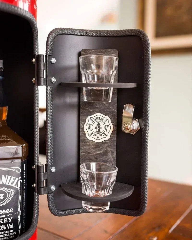 Mini Bar i industrielt design med sikkerhedslåse til spiritusopbevaring