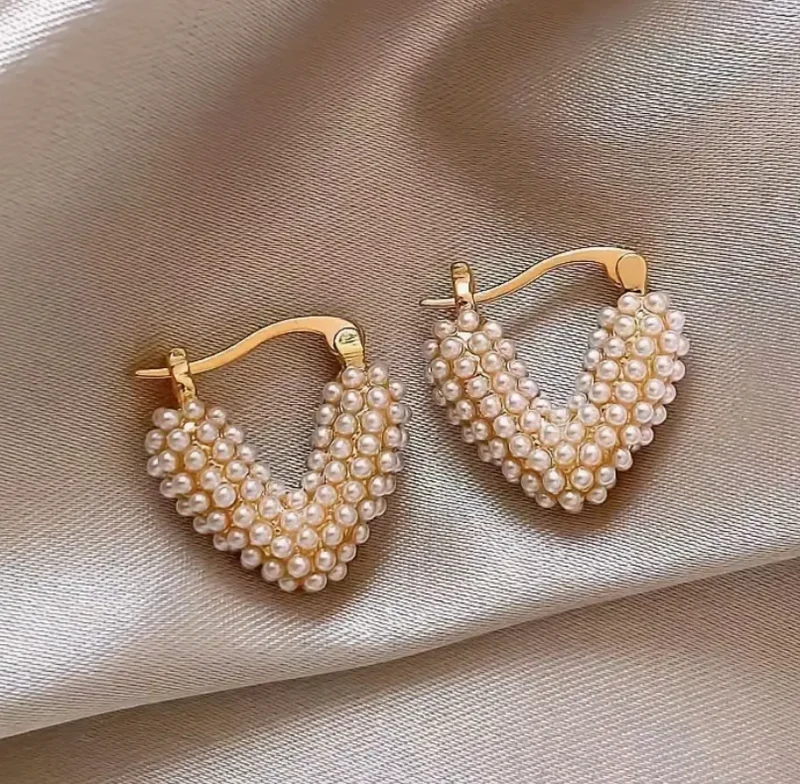 Elegante hjerteformet øreringe