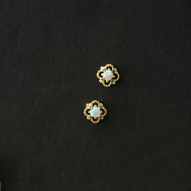 Delikate Vintage Øreringe med Opal