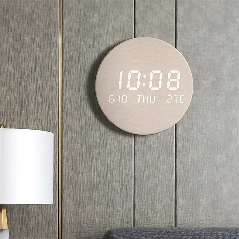 Vægur med Digitalt Display – Skandinavisk Minimalistisk Design