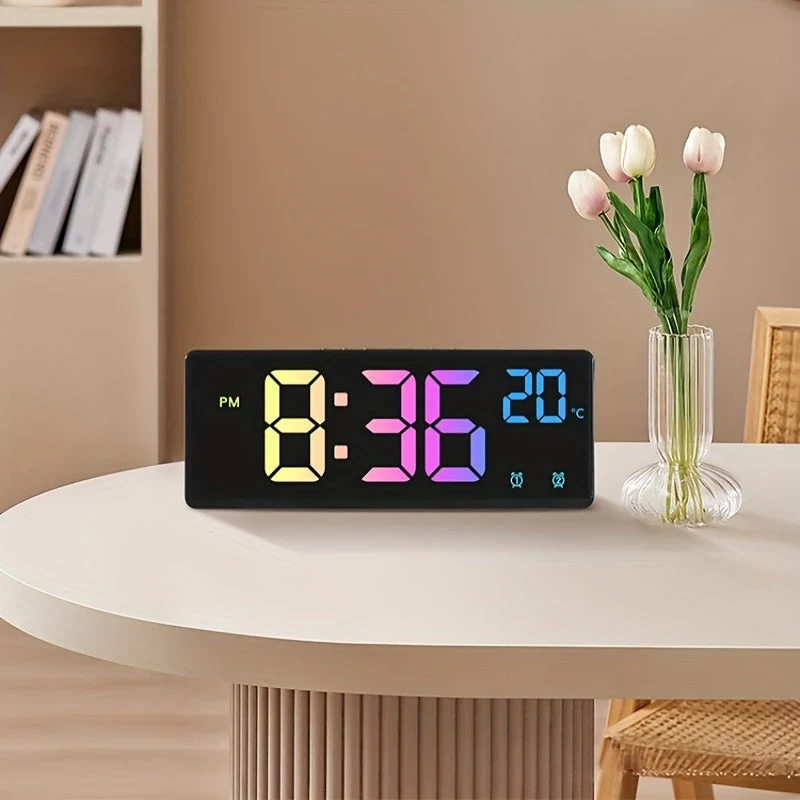 Digital Ur med RGB – Stemmekontrol, Dobbelt Alarm og Temperaturvisning