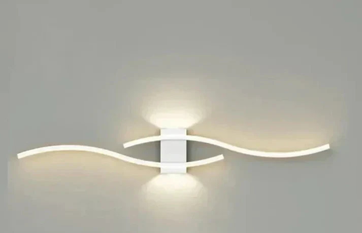 Moderne LED Væglampe i Bølgeform | 60×15 cm | Energibesparende og Blødt Lys