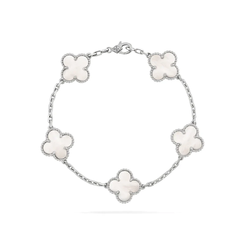 Elegante Armbånd med Tidøs Charme og Raffineret Design
