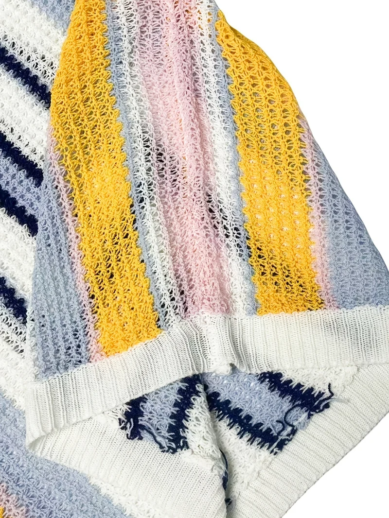 Stribet sweater – afslappet, komfortabel og luftig