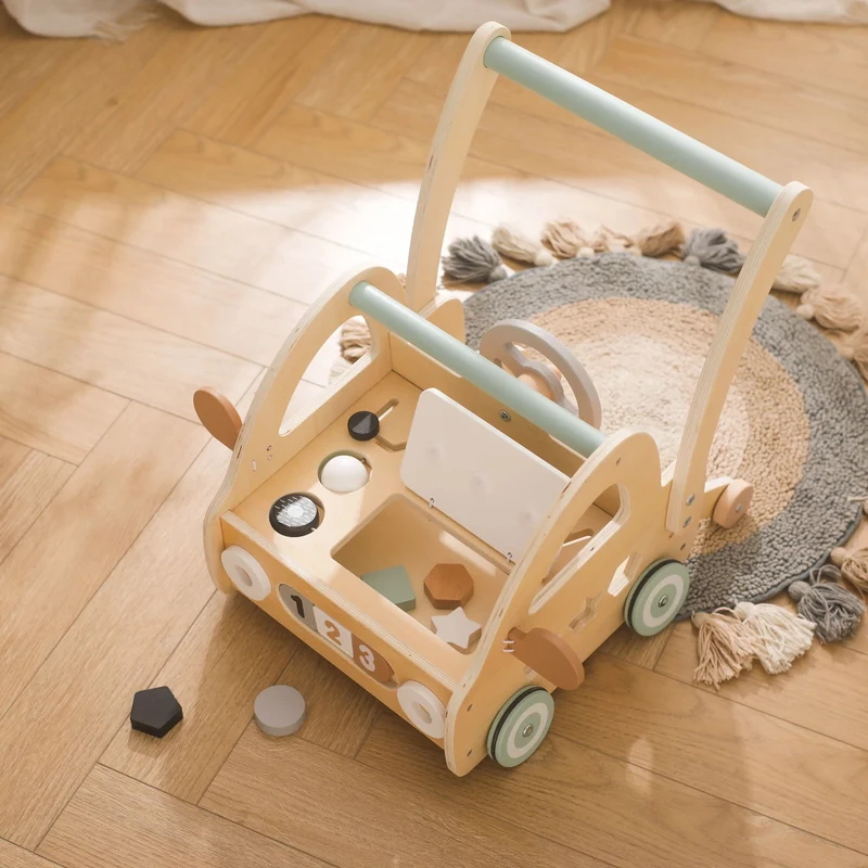 Træbarnevogn med Montessori Legedele og Spejle