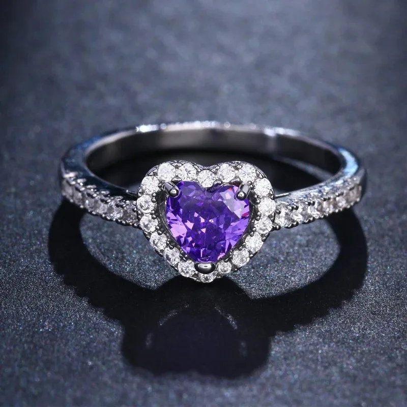 Forlovelsesring med hjerteformet diamant – kærlighedssymbol