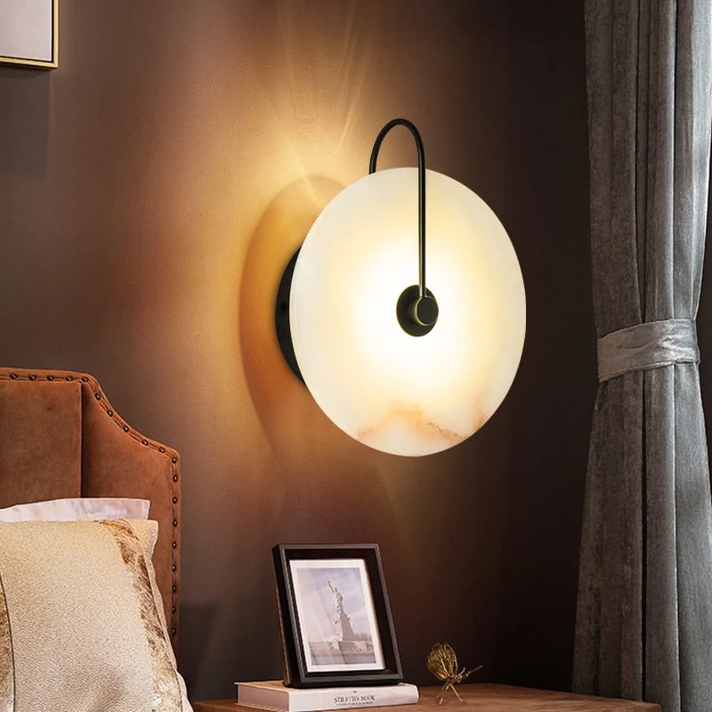 Elegant LED Væglampe med Marmorfinish til Stilfulde Interiører