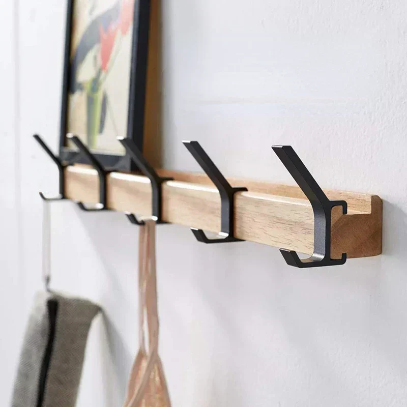 Væghængt Garderobe | Minimalistisk Sort Design med Justerbare Krog