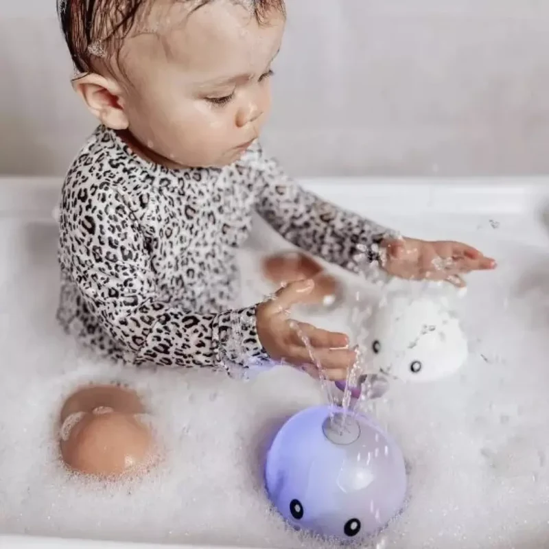 Fantastisk Badetid med Glitrende Havdyr - AquaJoy