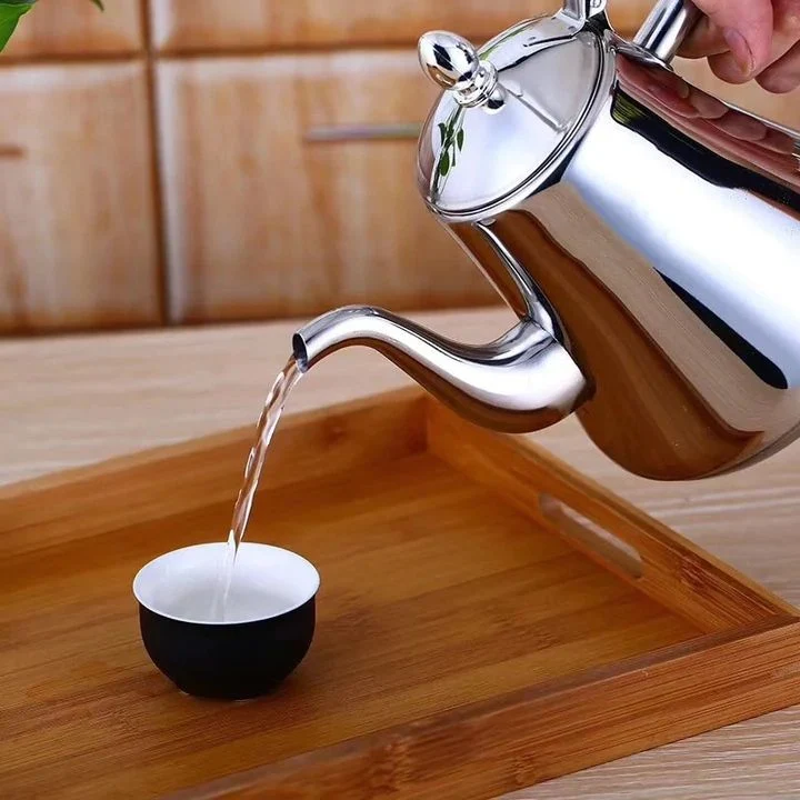 Elegant vandkoger i rustfrit stål med integreret filter