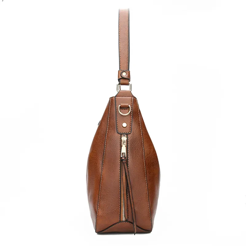 Stilfuld og Rummelig Hobo Taske med Vintage Design