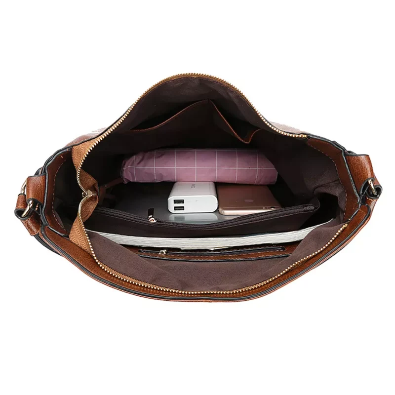 Stilfuld og Rummelig Hobo Taske med Vintage Design