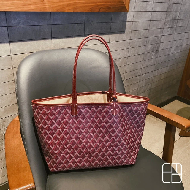 Stilfuld Shopper Taske | Elegant og Rummelig | Mørkerød